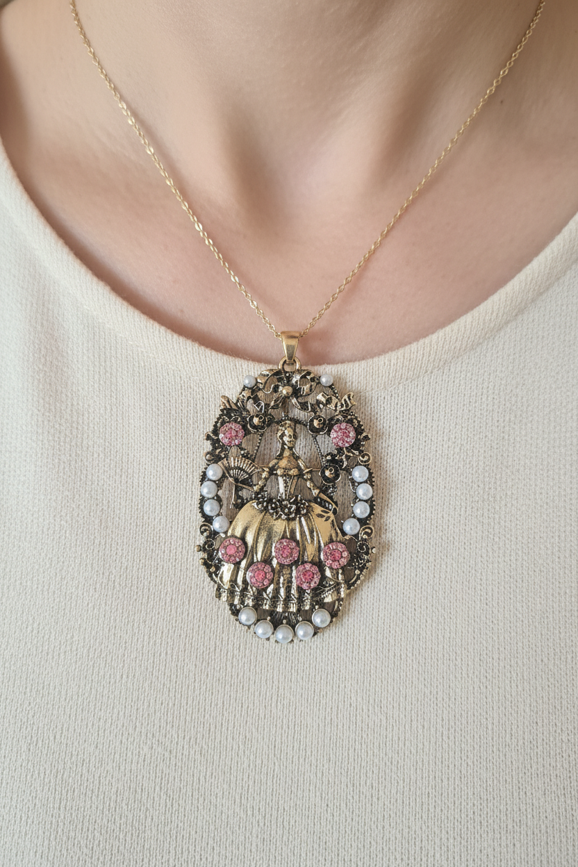 Pendentif fond clair